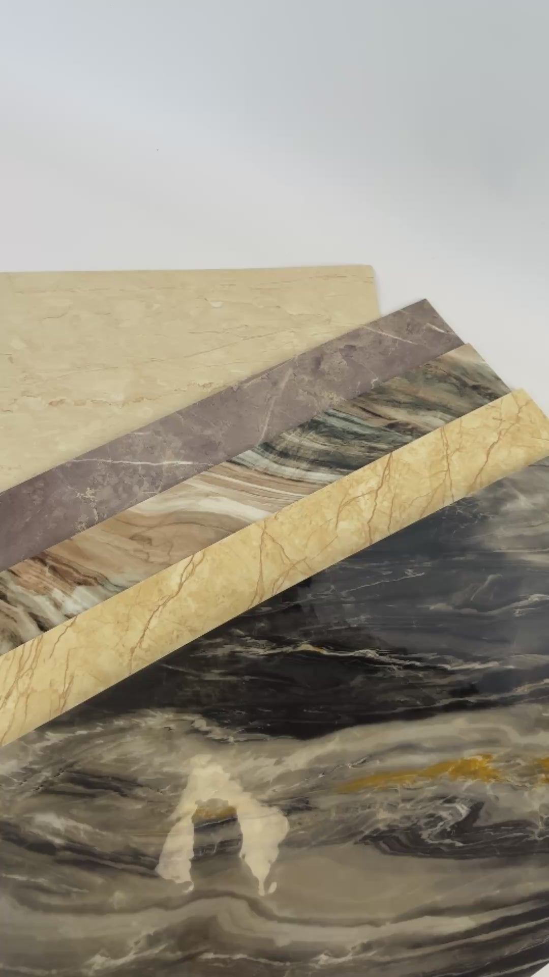 Я просто наклеїла це — і кухня виглядає як після ремонту 😳